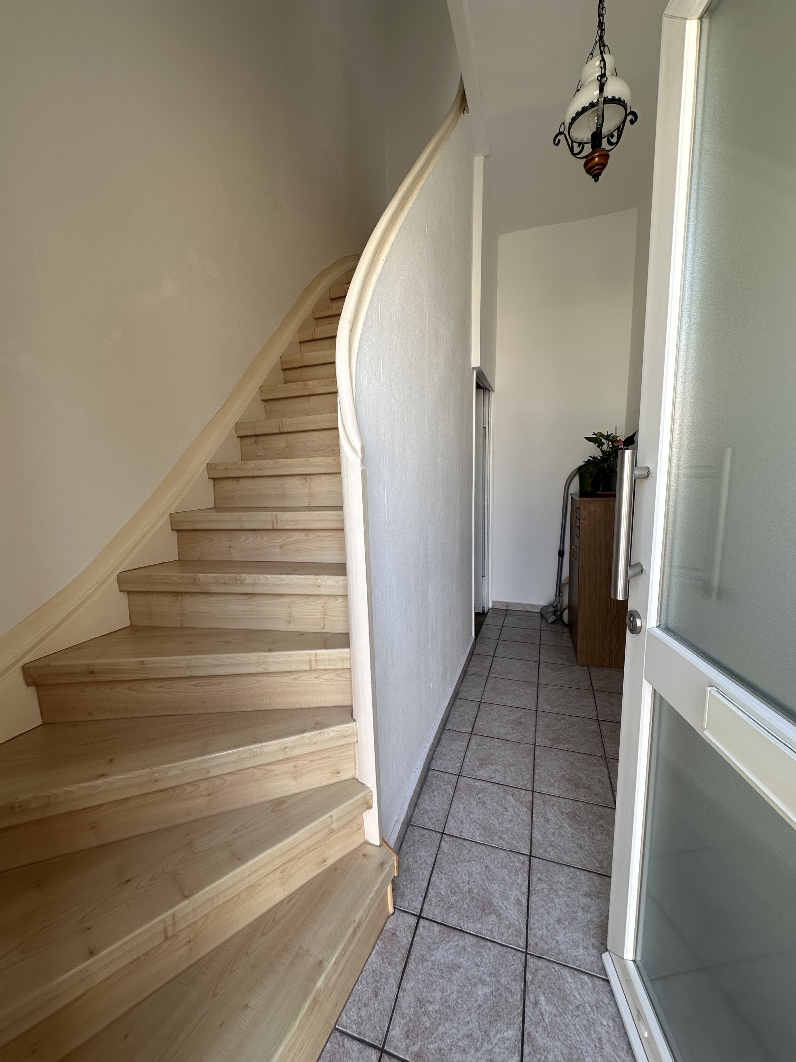 Diele und Treppe EG Diele und Treppe EG